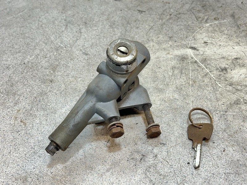 1965 Mercedes Benz W110 Ignition Steering Lock Switch with Key W 110