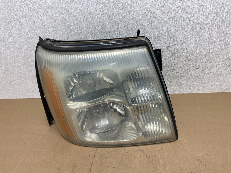 2002-2006 Cadillac Escalade Right Passenger Side Xenon HID Headlight Oem AE6674