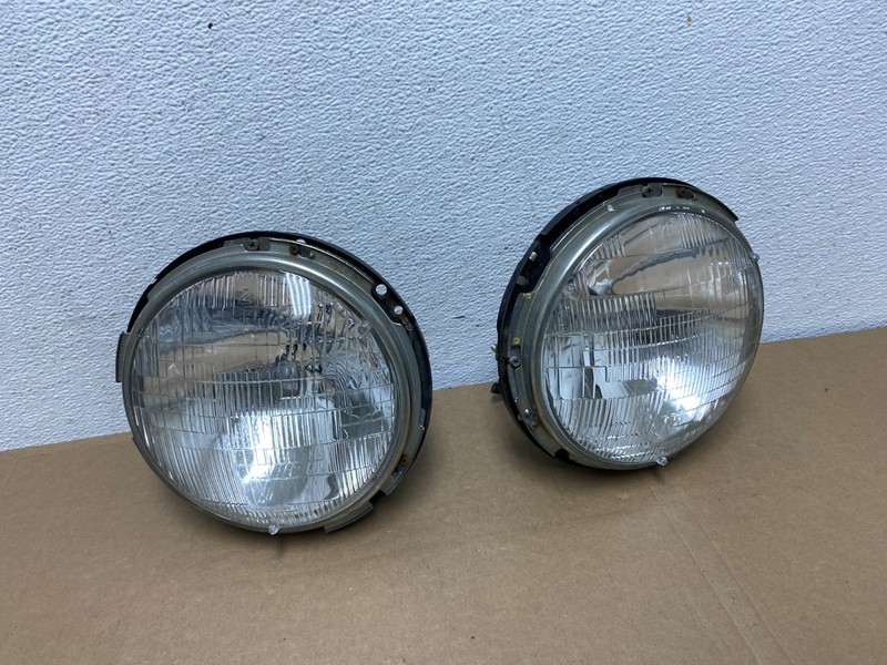 Alfa Romeo 105 Left+Right Set Side Halogen Headlight AC5572 DG