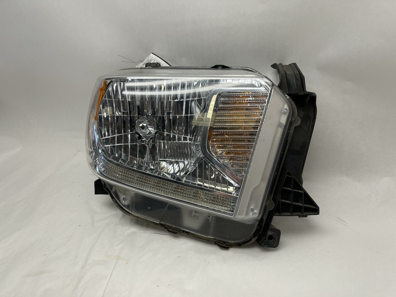 14-17 TOYOTA TUNDRA RIGHT PASSENGER SIDE HEADLIGHT OEM LED LEVELING