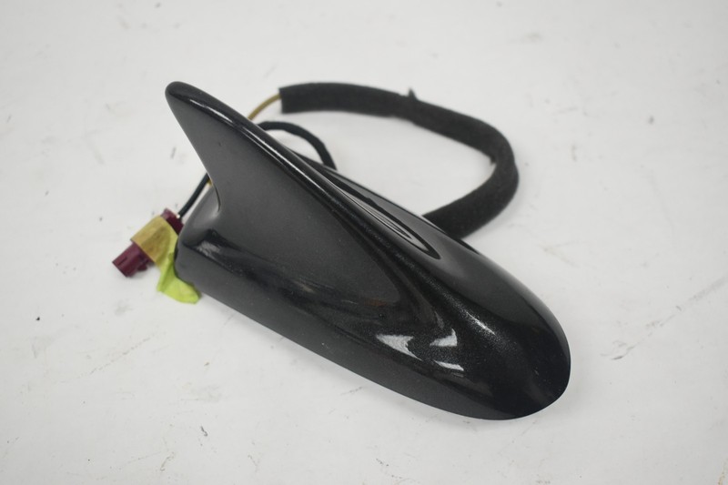 2010-2015 Camaro SS Roof Mounted Antenna Shark Fin OEM *USED*