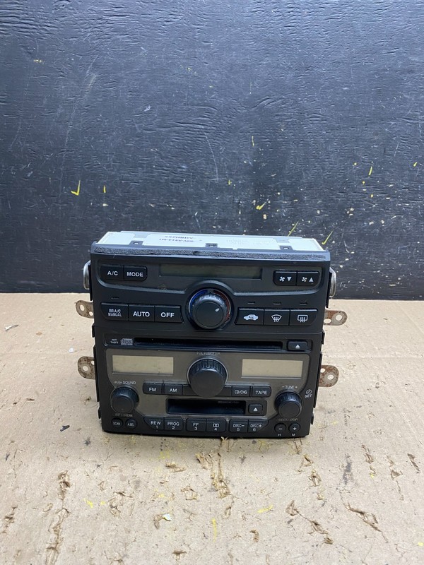 2003-2005 Honda Pilot Center Radio AM CD Player Climate Control Oem U5563 DG