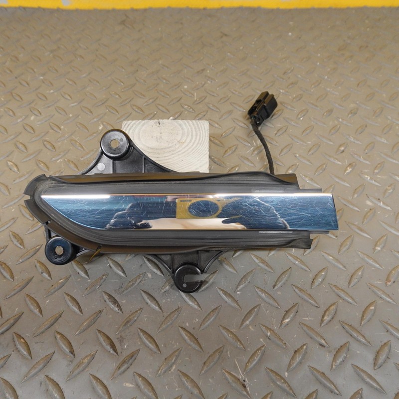 2016-2020 TESLA MODEL X FRONT RIGHT SIDE DOOR OUTSIDE HANDLE OEM 1035419-00-E