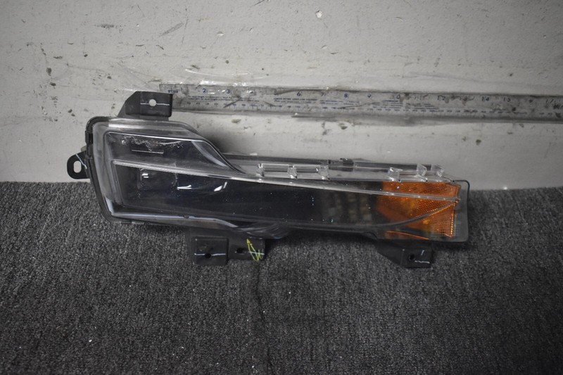 2017-2020 TESLA MODEL 3 FOG LIGHT RIGHT SIDE FACTORY OEM