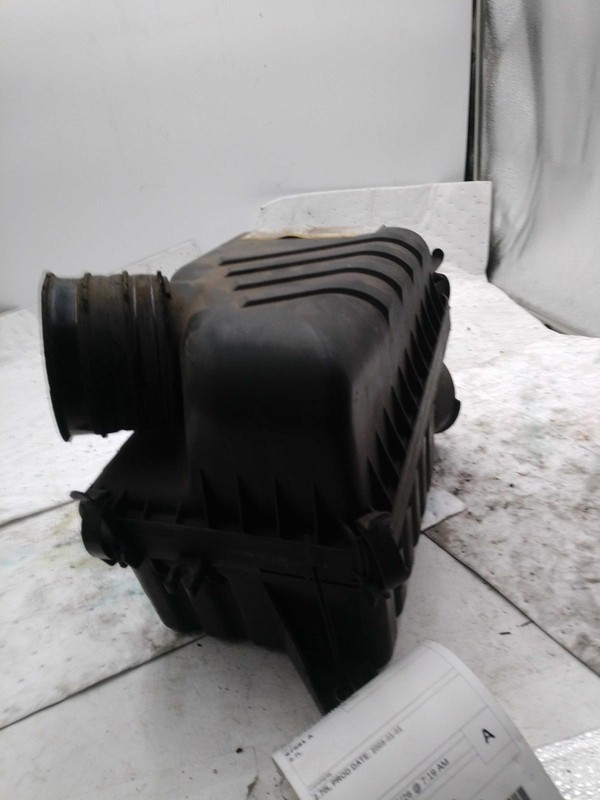 2008 Kia Sportage Air Cleaner Assembly OEM 281102E100 2.7L V6 Used Parts