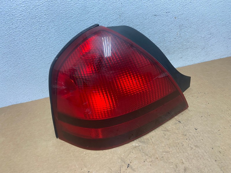 2003-2011 Mercury Grand Marquis Left Driver Lh Side Tail Light OEM AD5165 LK