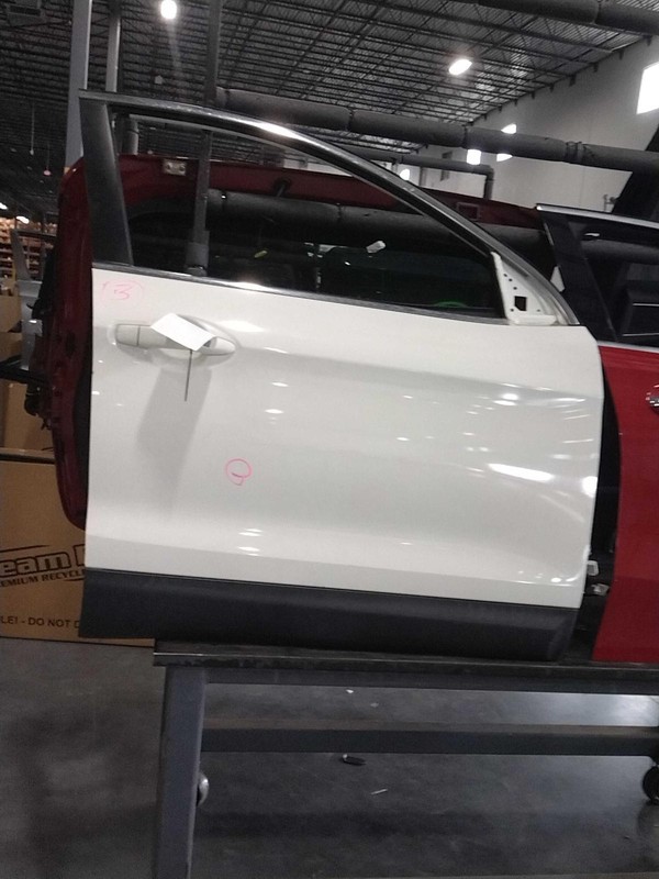 2017 Nissan Rogue Sport Right Door White OEM Used 628091 85k Miles