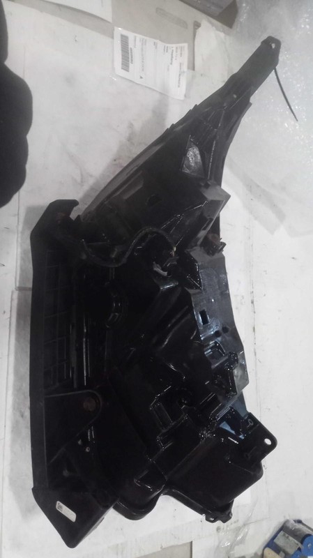Used Left Headlight Assembly fits: 2018 Honda Cr-v halogen Left Grade C