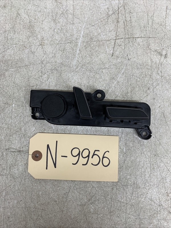 20-24 TESLA MODEL Y FRONT RH SEAT ADJUSTMENT SWITCH OEM 1551855-97-A 9956 B124