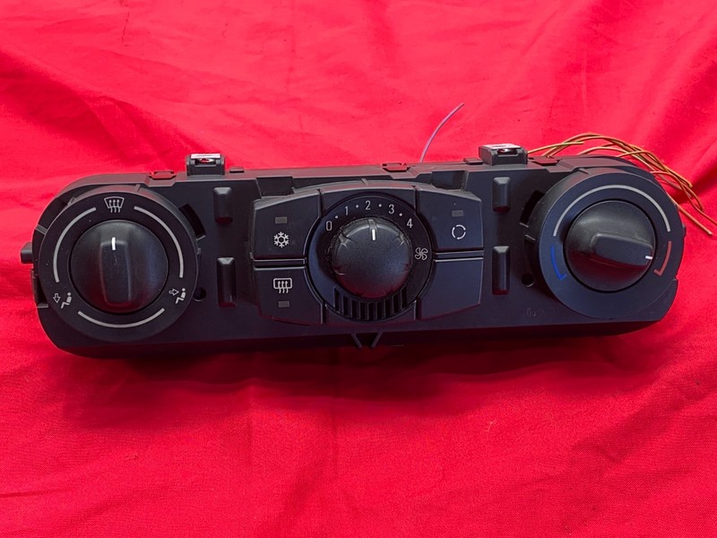 03-06 BMW E85 Z4 Automatic Air Conditioning AC Control Switch Panel 113K mi OEM✅