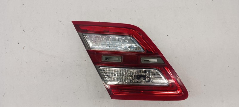 13-'19 FORD TAURUS Left driver Taillight lid mounted OEMGrade A!
