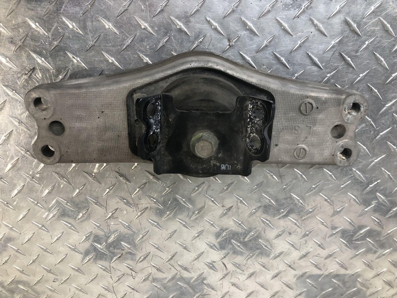 07-12 LEXUS LS460 RWD REAR TRANSMISSION MOUNT BRACKET SUPPORT OEM