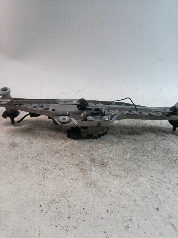 2015 KIA K900 Wiper Motor OEM 981003T000 White 94K Miles Warranty