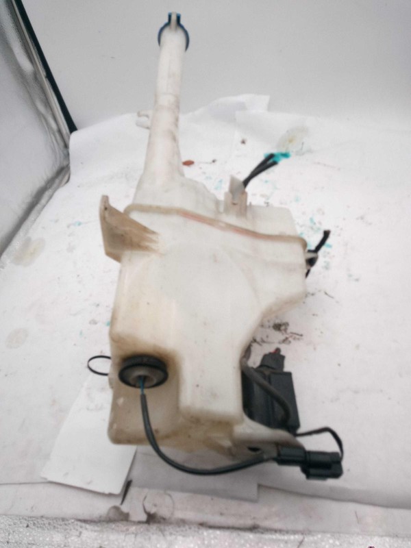 2015 KIA SORENTO Washer Fluid Reservoir OEM Silver 985101W000 986201U710