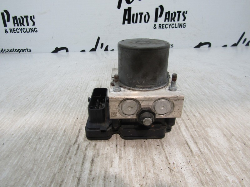 15-19 Dodge Caravan Anti-Lock Brake Part Pump OEM 68443867AA