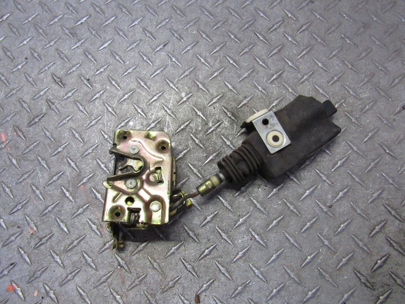 01 FORD EXPLORER RIGHT PASSENGER FRONT DOOR LATCH LOCK ACTUATOR 4.0L 6CYL