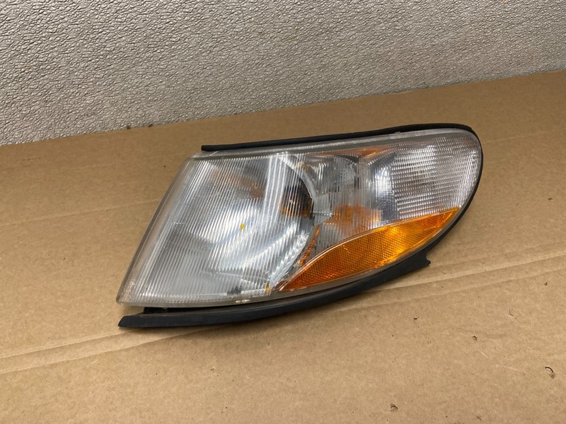1999 to 2003 Saab 9-3 Front Left Driver LH Side Turn Signal AB3466 DG