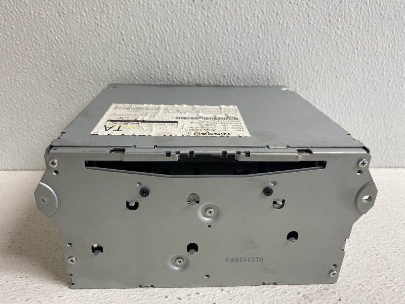 2013-2014 Nissan Murano NON-NAV 2 GB Music Single Disc CD Player Radio Stereo