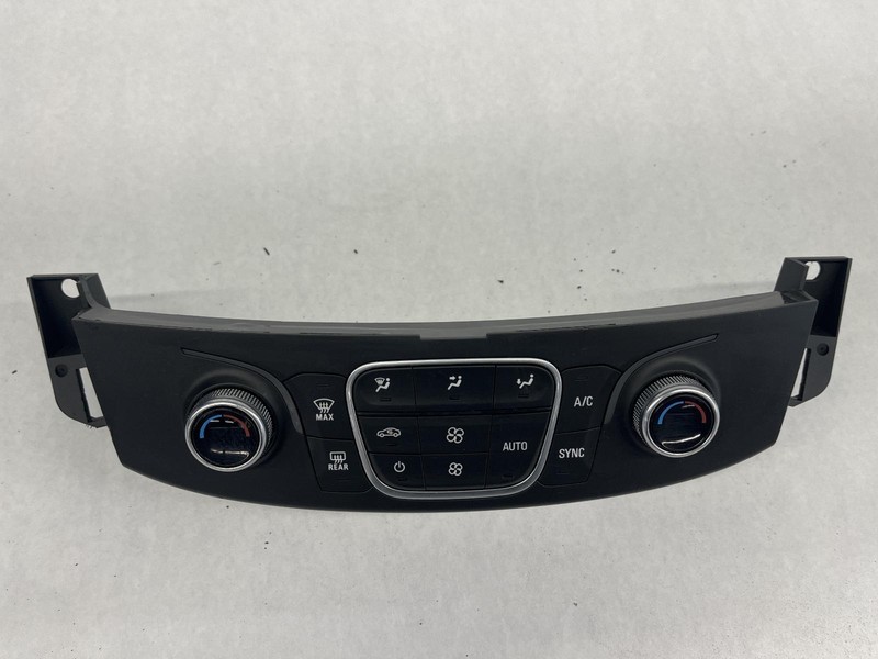 18-'21 CHEVROLET TRAVERSE Heat AC Controller front OEM 1 Year Wnty!