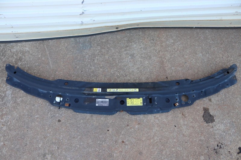 2003-2012 RANGE ROVER 5.0L FRONT UPPER RADIATOR SUPPORT TIE BAR OEM