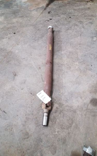 Rear Drive Shaft 4WD Fits 00-06 SUBURBAN 1500 235172