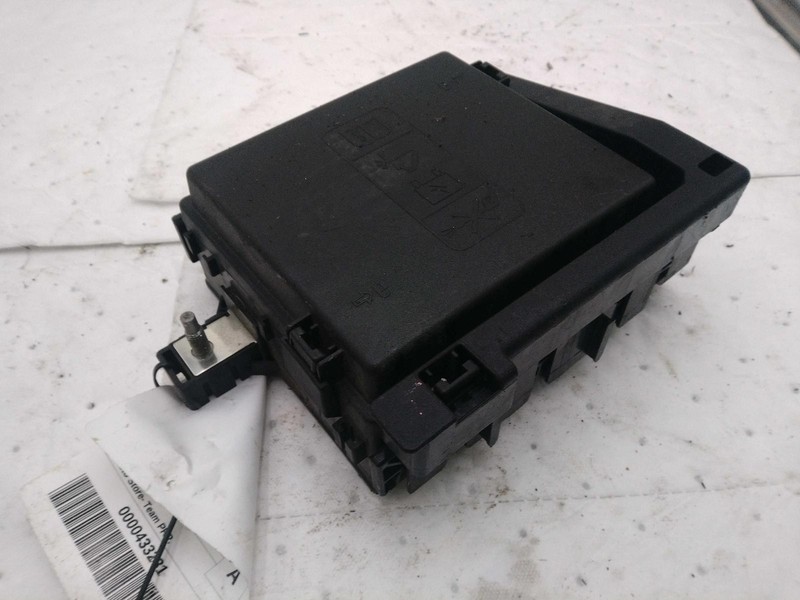 2019 Chevrolet Traverse OEM Used Fuse Box 84292758, 84295145, 83K Miles