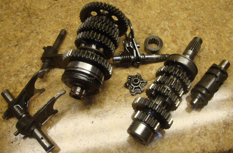 1981 Honda XR250R XR250 XR 250 R Dirt Bike Engine Transmission Gears Shift Motor