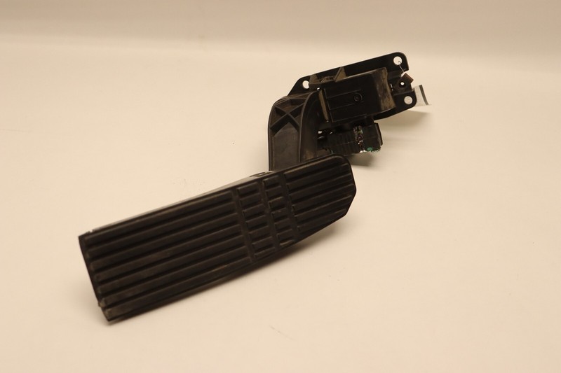 14-2017 FREIGHTLINER CASCADIA 125 ACCELERATOR THROTTLE PEDAL W/ SENSOR OEM
