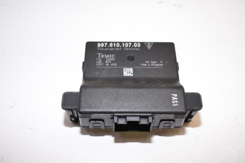 05-13 PORSCHE 911 05-08 BOXSTER 06-08 CAYMAN GATEWAY MODULE 997 610 107 03