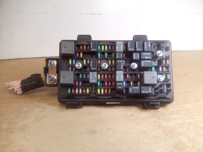2020 Mack Granite 2335057 Distribution Fuse Box 2335057-02