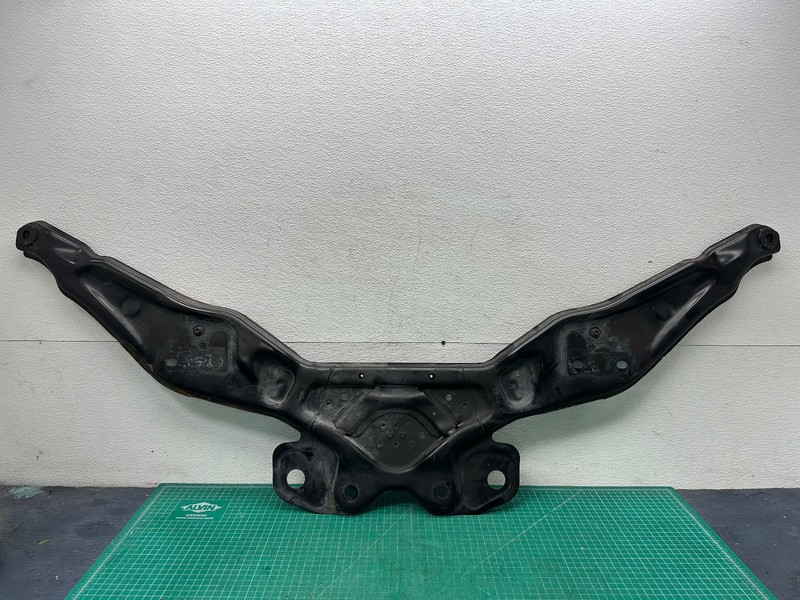 14-20 INFINITI Q50 Q60 FRONT SUBFRAME SUSPENSION CROSSMEMBER SUPPORT BRACKET OEM