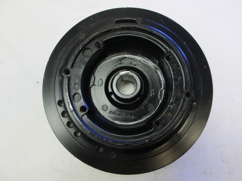 0582598Evinrude Johnson Manual Start Flywheel Assembly 583002
