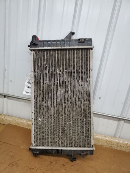Radiator Fits 99-02 SATURN S SERIES 287563
