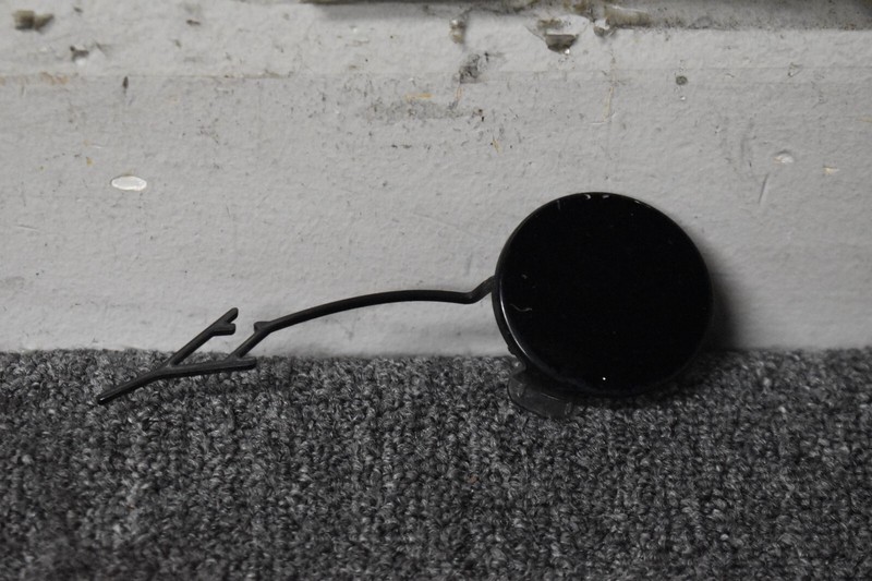 2011-2018 PORSCHE CAYENNE TOW EYE COVER FACTORY OEM