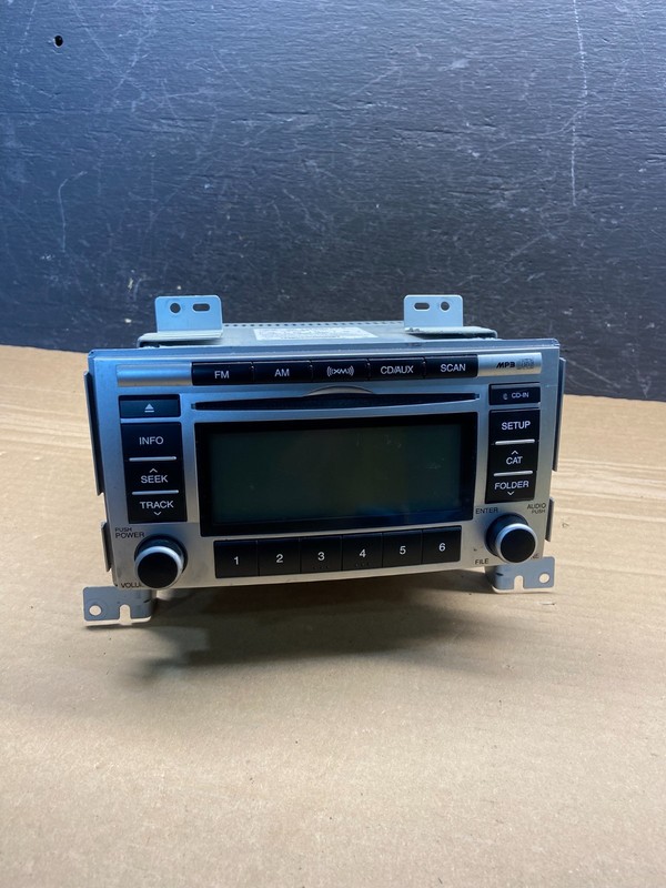 2007 to 2009 Hyundai Santa Fe AM/FM Radio CD Player Oem AE4568 DG