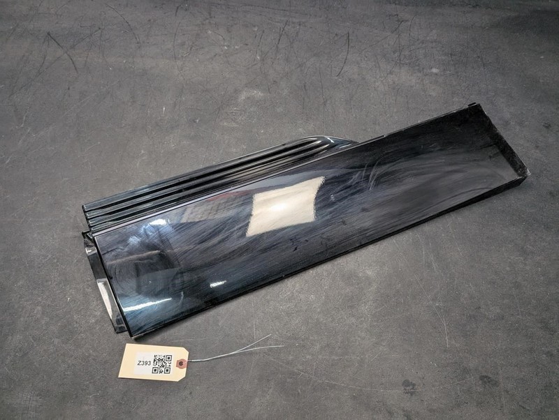 Rear Left Door Lower Molding 2023 Cadillac Lyriq 84779411 2024