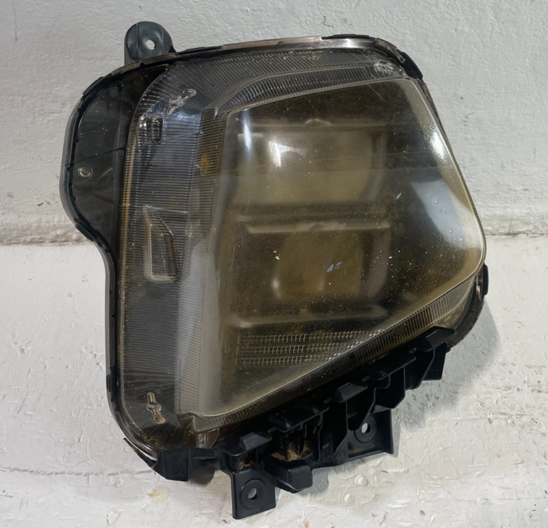 2022-2024 HYUNDAI TUCSON RIGHT LED HEADLIGHT HEADLAMP FOR PARTS # IG18-HDU1118