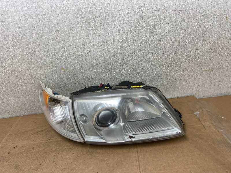 2002 to 2005 Saab 9-5 Right Passenger Side Xenon HID Headlight OEM y5974 DG