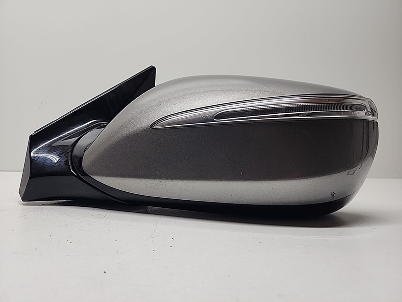 47060 | 2014 - 2018 HYUNDAI SANTA FE Left Mirror Driver Blind Spot Turn Signal