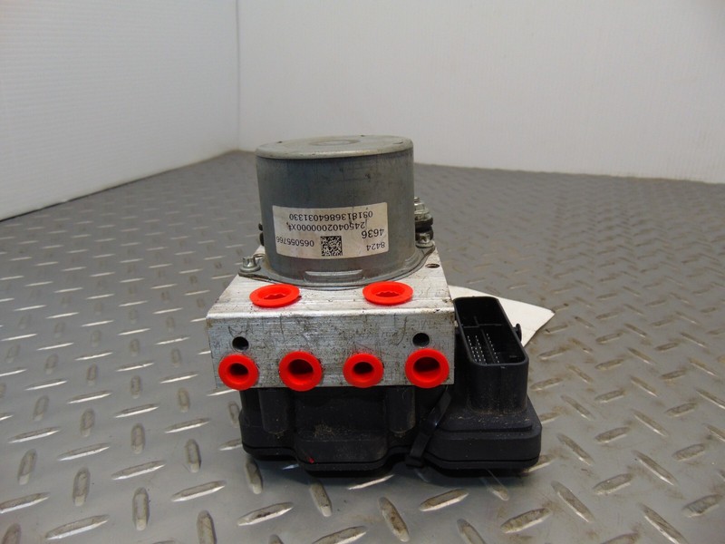 2018 Camaro SS 6.2L ABS Brake Module & Pump Used OEM GM