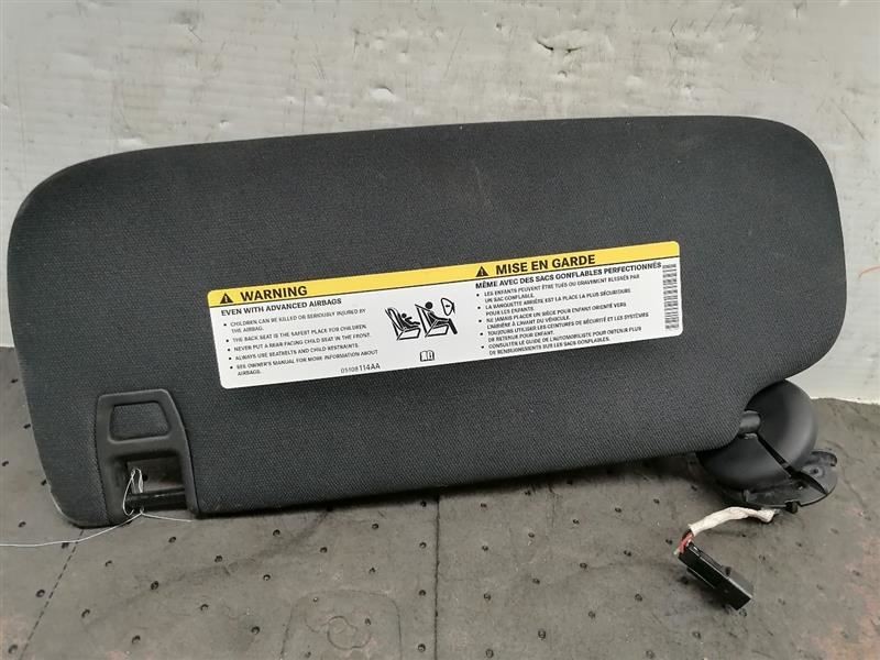 Passenger Sun Visor With Illumination Black Fits 14-19 GRAND CHEROKEE 749337
