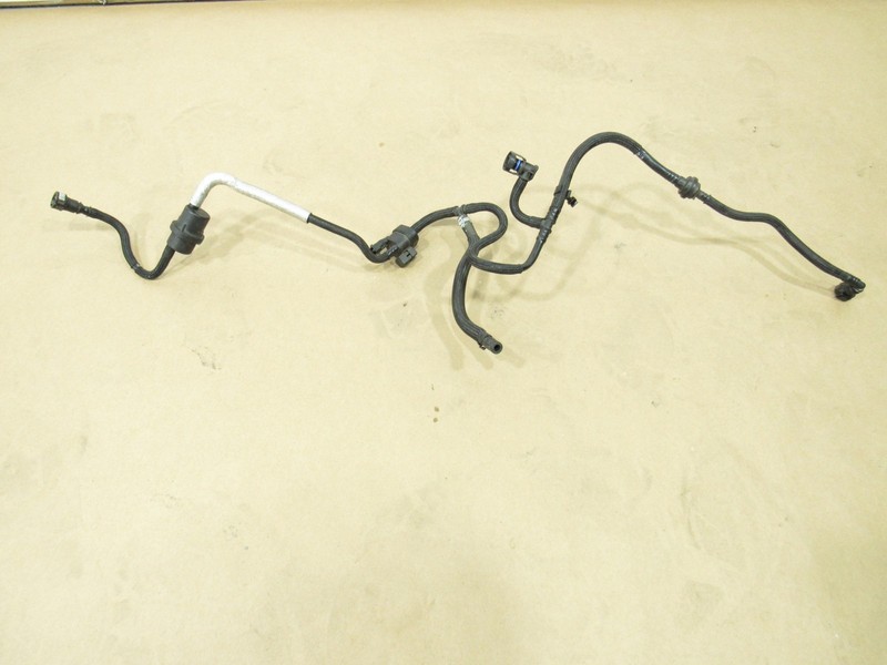 17-21 Porsche 718 Boxster 2017 Fuel Solenoid Breather Valve Line Hose Pipe |:Y