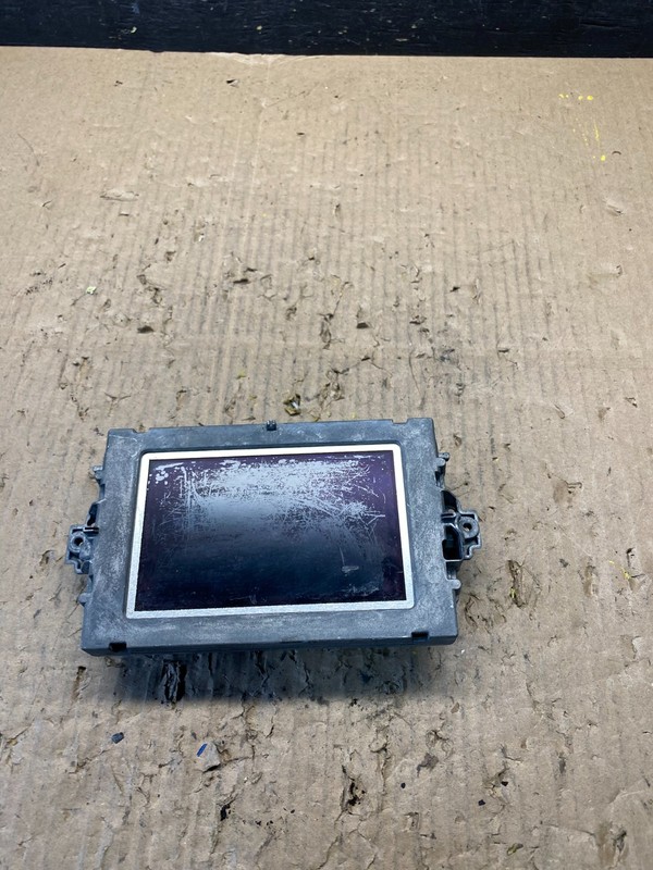 2012 - 2014 Mercedes C250 C300 Navigation Info Radio Display Screen T1646 DG