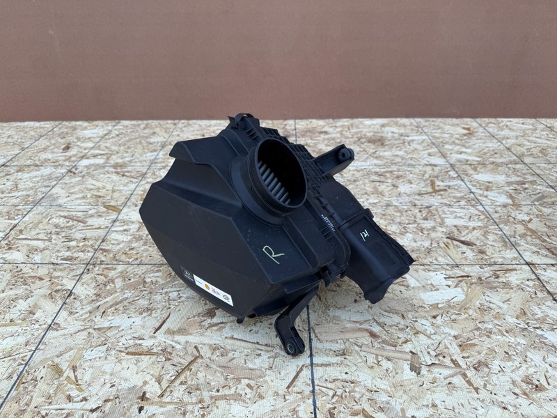 HYUNDAI GENESIS & G80 SEDAN 2015-2020 OEM RIGHT PASSENGER AIR CLEANER BOX 5.0L