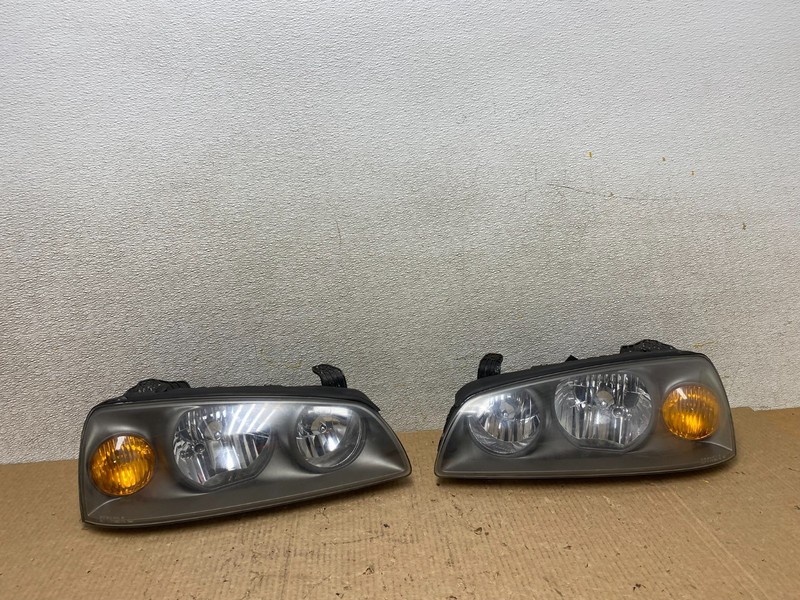 2004 2005 2006 Hyundai Elantra Left+Right Set Halogen Headlights W5325 DW