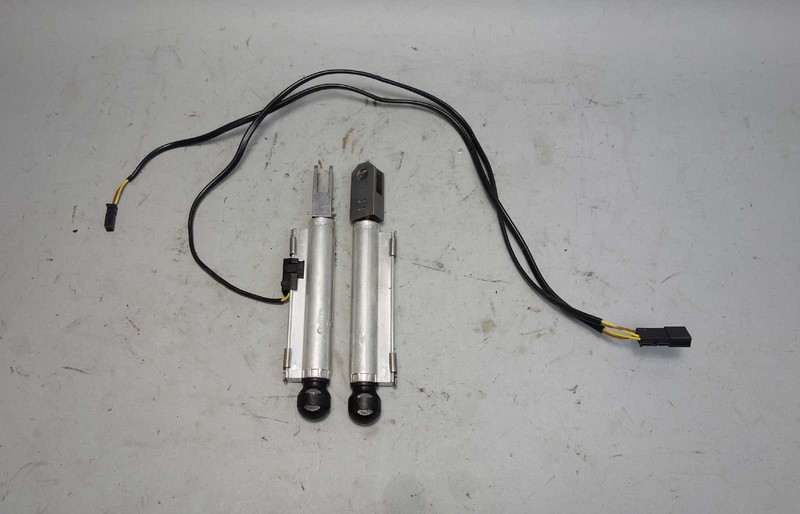2007-2017 BMW E93 F33 4- 3-Series Convertible Coupling Lock Piston Pair OEM