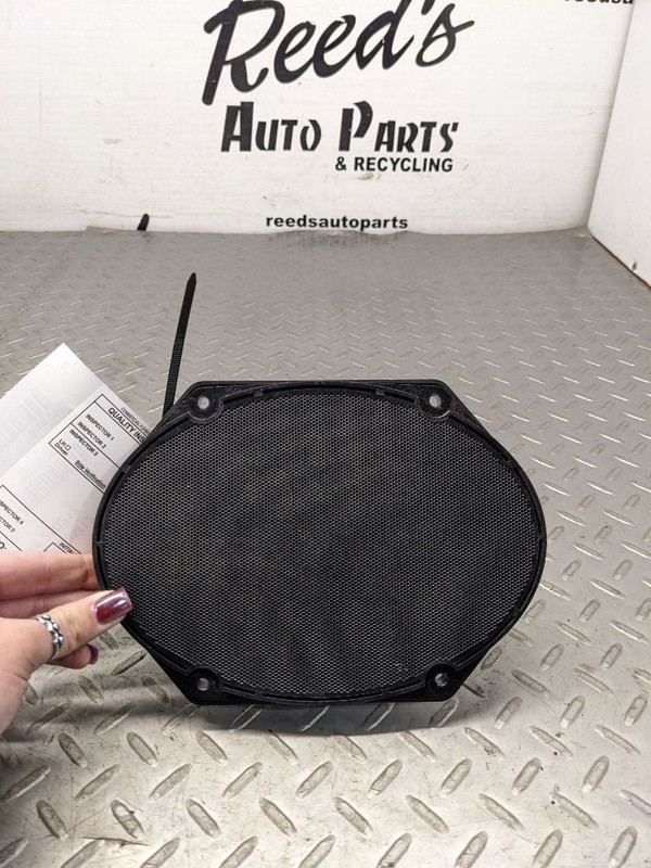 One Rear Door Speaker OEM 8L1T-18808-AA FORD F250 F350 SD PICKUP 08 09 1 1180039