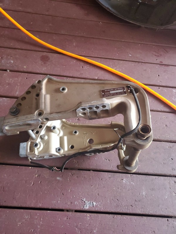 DT200 Suzuki Swivel Bracket transom hangers assemblyserial number 805924