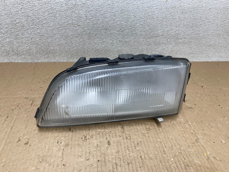 1997-2000 Volvo S70 C70 V70 Left Driver LH Side Halogen Headlight OEM T5759 DW