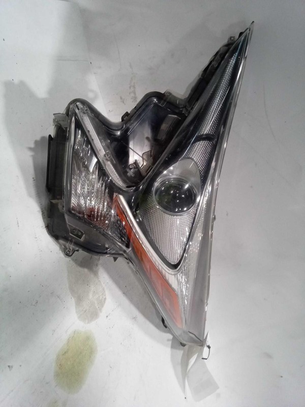2017 Toyota Prius Left Headlight Assembly OEM Used 123247 136K Miles